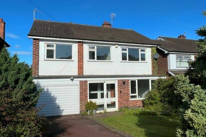 5 Bedroom Property To Rent In Greythorn Drive, Nottingham, NG2