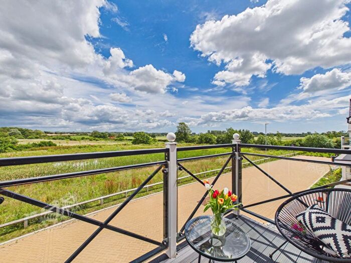 5 Bedroom Detached House For Sale In Whinchat Close, Finberry, Ashford, TN25