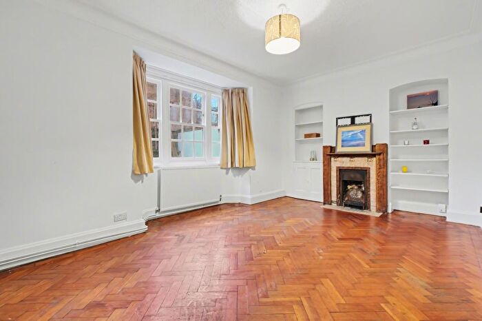 4 Bedroom Flat To Rent In Montford Place, London, SE11