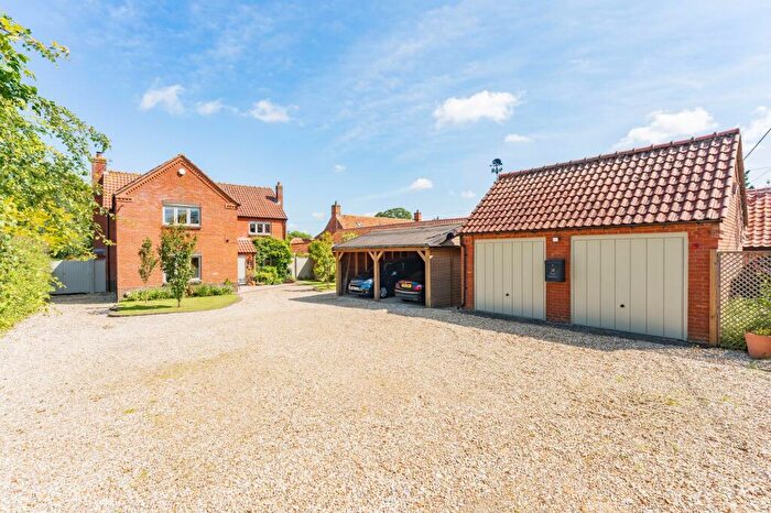 5 Bedroom Detached House For Sale In Woodgate, Swanton Morley, NR20