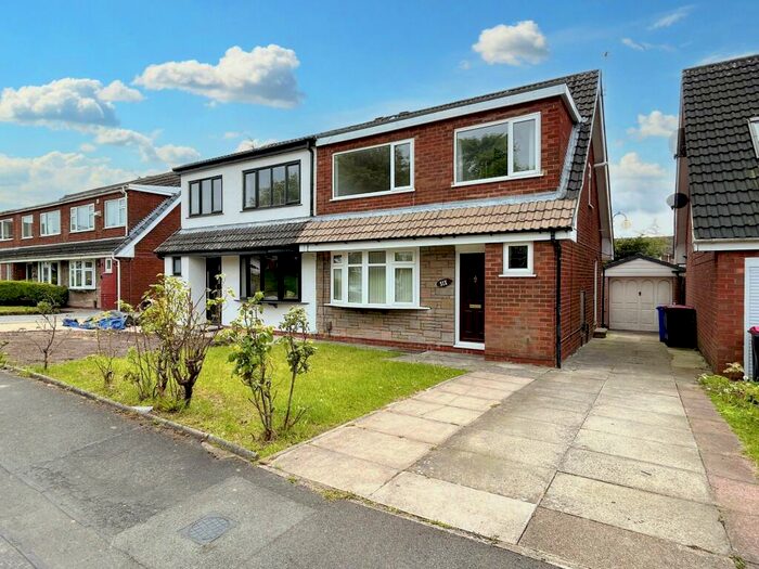 3 Bedroom Semi-Detached House To Rent In Leafield Drive, Worsley, M28