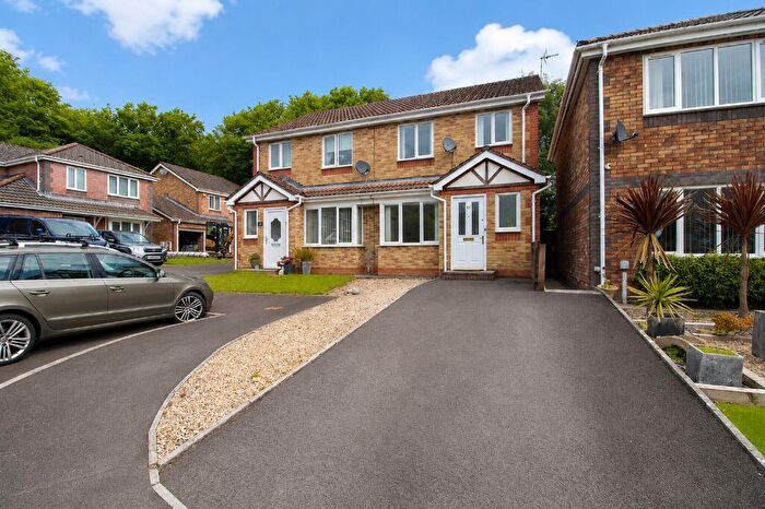 3 Bedroom Semi-Detached House For Sale In Cae Garw, Llantwit Fardre, Pontypridd, CF38