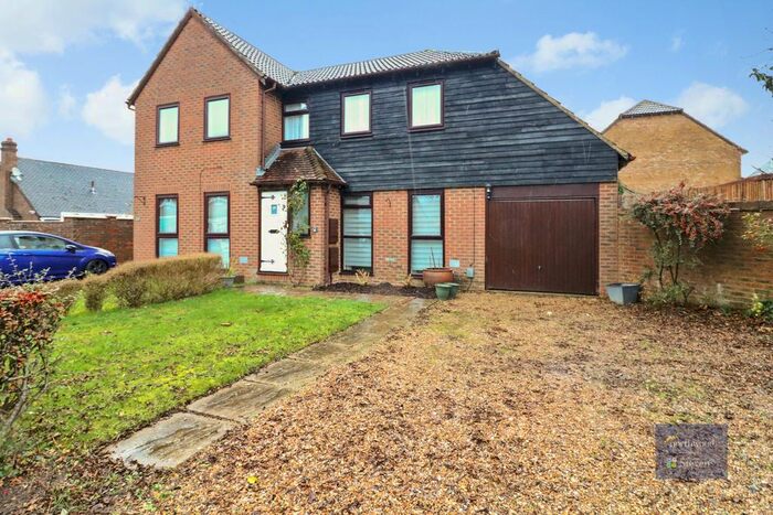 3 Bedroom Semi-Detached House To Rent In Reedmace Close, Singleton, Ashford, TN23