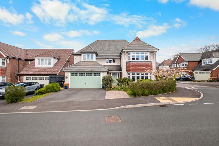 4 Bedroom Detached House For Sale In Platform Road, Bromsgrove, B60