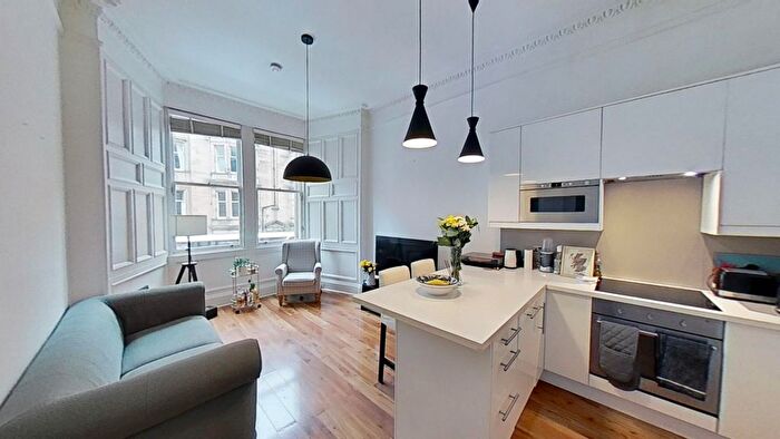 2 Bedroom Flat To Rent In Bruntsfield Place, Edinburgh, Midlothian, EH10