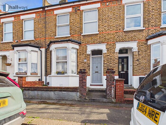 2 Bedroom Terraced House For Sale In Edward Road, Coulsdon, CR5