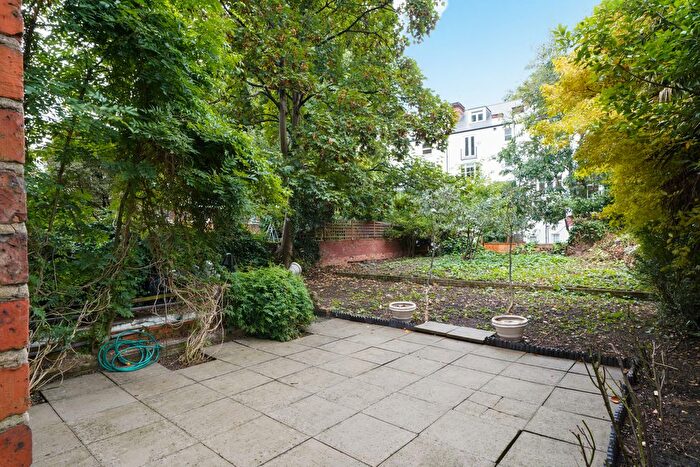 1 Bedroom Flat To Rent In Compayne Gardens, London, NW6
