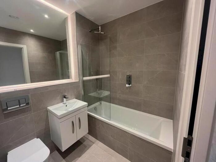 1 Bedroom Flat To Rent In Ladymead, Guildford, GU1