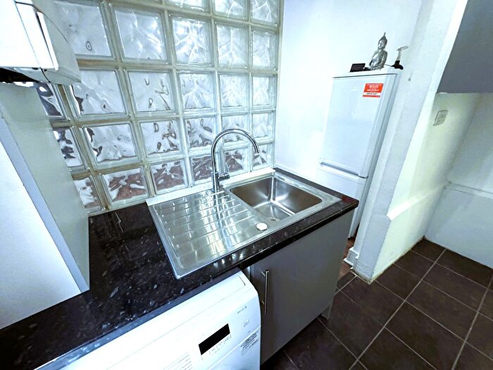 1 Bedroom Flat To Rent In Caledon Road, London, E6