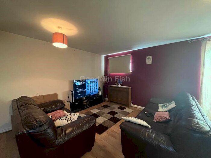 1 Bedroom Flat To Rent In Falconwood Way, Manchester, M11