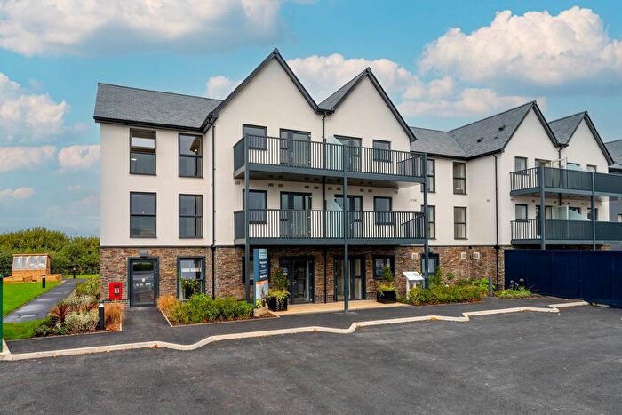 1 Bedroom Flat For Sale In Barton Way, Dartmouth, Devon, TQ6