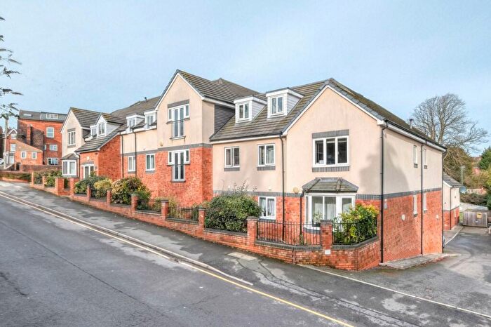 2 Bedroom Flat For Sale In The Mayfields, Redditch, B98