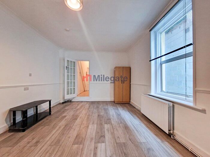 1 Bedroom Flat To Rent In Springbank Road, London, SE13