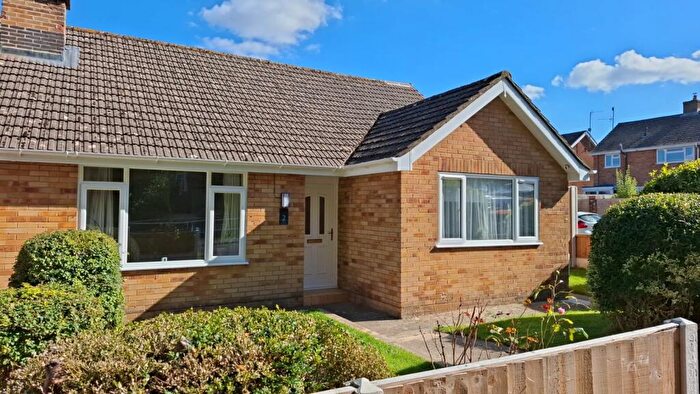3 Bedroom Bungalow For Sale In The Canney, Chiseldon, Swindon, SN4
