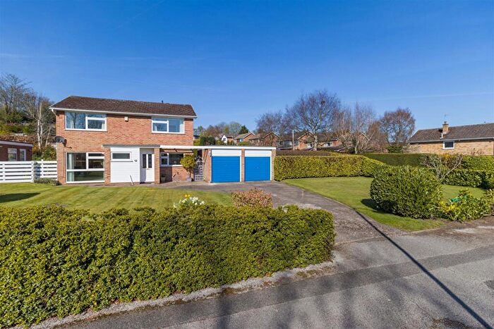 4 Bedroom Detached House For Sale In Church Drive, Ravenshead, NG15