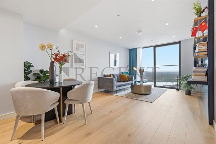 1 Bedroom Apartment To Rent In Hampton Tower, Marsh Wall, E14