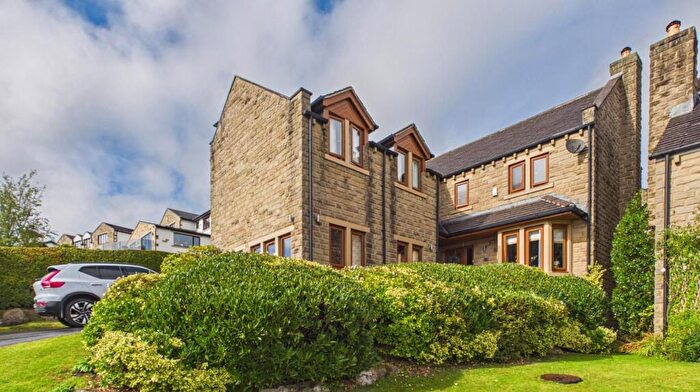 5 Bedroom Detached House For Sale In Buckstone Garth, East Morton, BD20