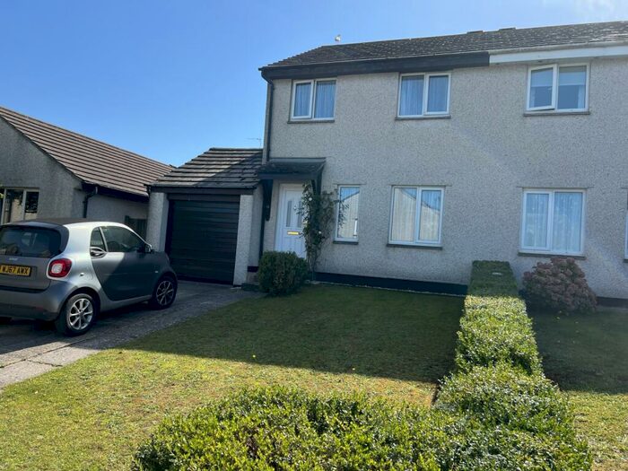 3 Bedroom Semi Detached House To Rent In Fairlea Close, Dawlish, EX7