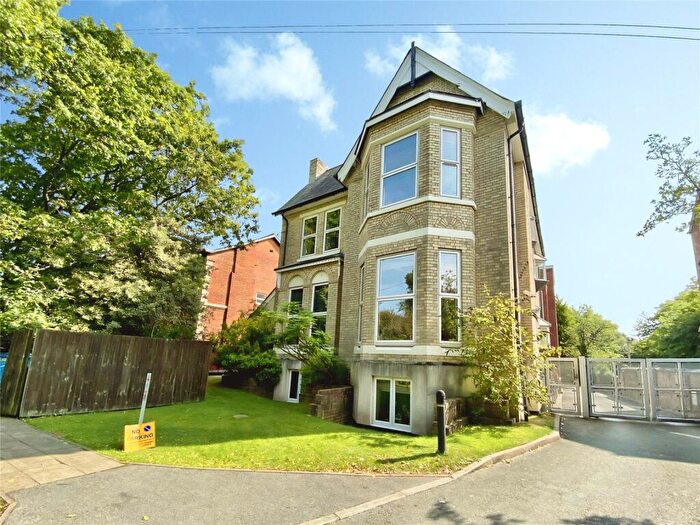 2 Bedroom Flat To Rent In Palatine Road, Manchester, Greater Manchester, M20
