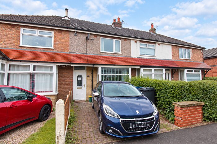 2 Bedroom Terraced House For Sale In Ryden Avenue, Leyland, Lancashire, PR25
