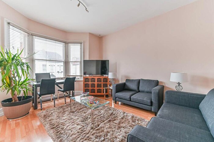 2 Bedroom Flat To Rent In Gonville Road, Mitcham, Thornton Heath, CR7