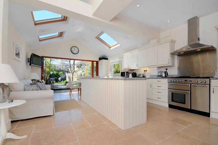 4 Bedroom Terraced House To Rent In Marcilly Road, London, SW18