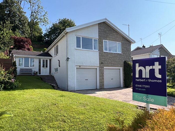 4 Bedroom Detached House For Sale In Mill Park, Cowbridge, The Vale Of Glamorgan, CF71
