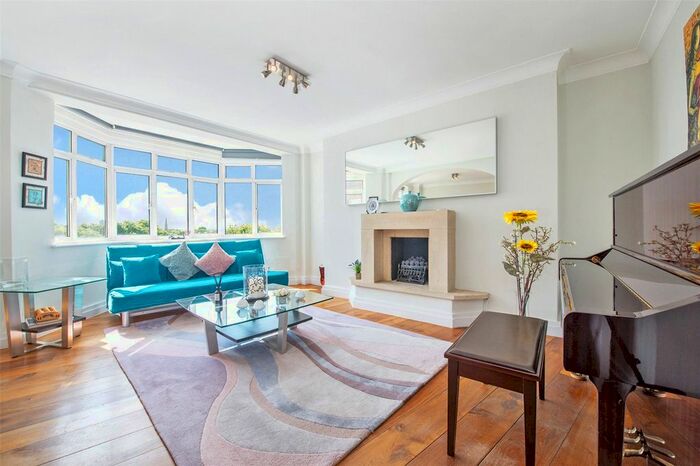 2 Bedroom Flat To Rent In Melton Court, Onslow Crescent, London, SW7