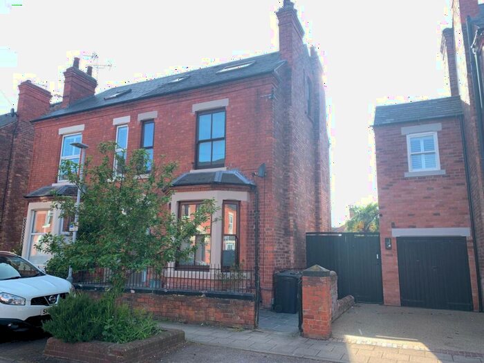 4 Bedroom House To Rent In Stratford Road, West Bridgford, NG2