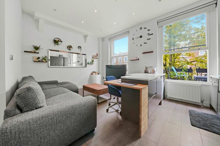 1 Bedroom Flat For Sale In Goldney Road, Maida Vale, W9