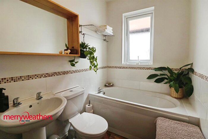 4 Bedroom Detached Bungalow For Sale In Mount Vernon Road, Barnsley, S70