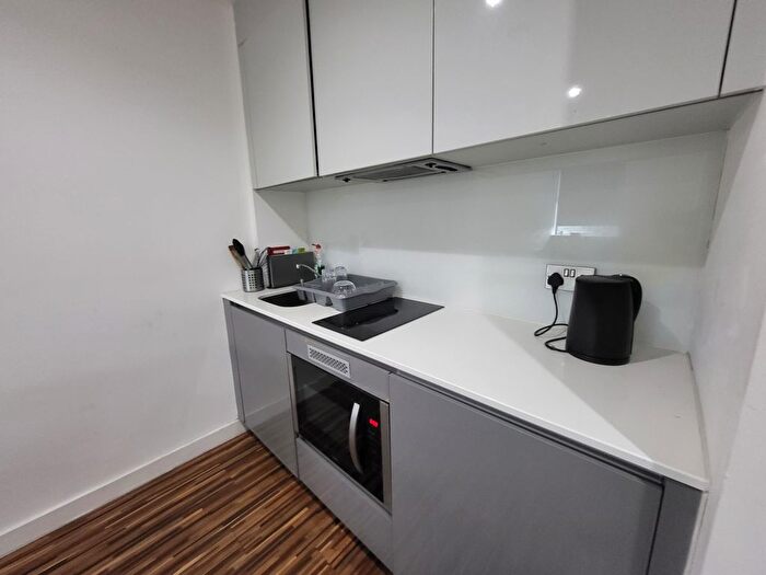 1 Bedroom Flat To Rent In West Point, Chester Road, Manchester. Qm, M16