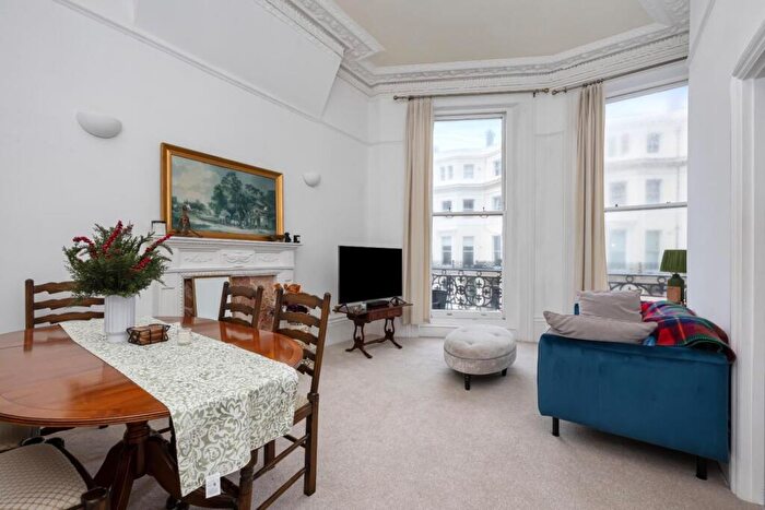 1 Bedroom Apartment For Sale In St. Aubyns, Hove, BN3