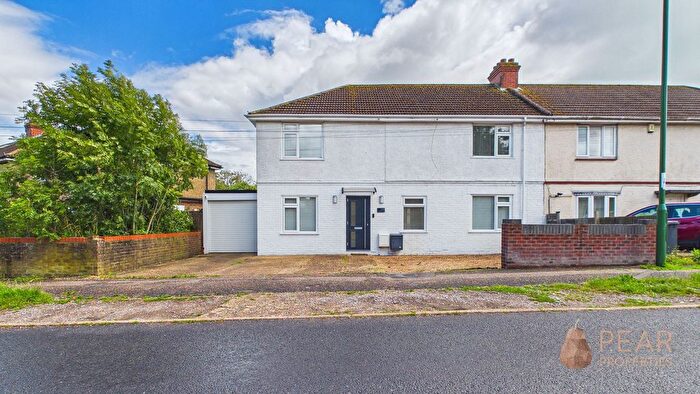 5 Bedroom Semi-Detached House For Sale In Grinstead Lane, Lancing, BN15