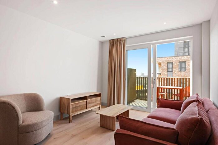 2 Bedroom Flat To Rent In The Draper, Colindale, London, NW9