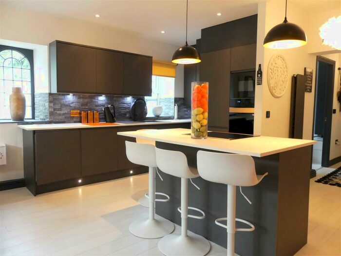 2 Bedroom Apartment To Rent In Rombald Grange, Ilkley, LS29