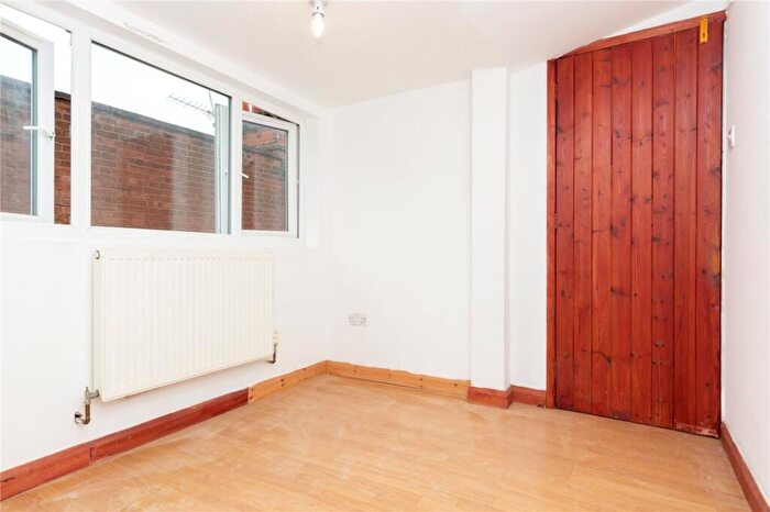 1 Bedroom Flat To Rent In Hatfield Road, St Albans, AL1
