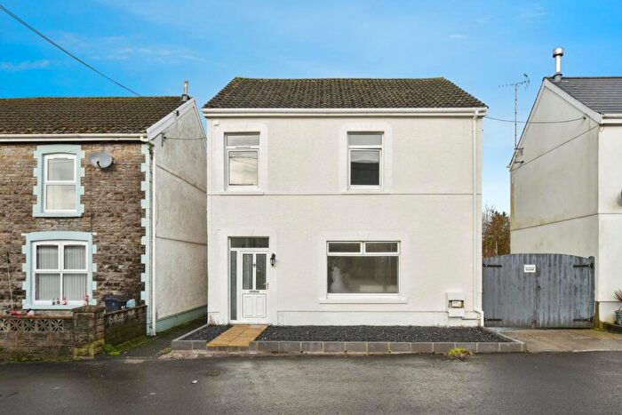 3 Bedroom Detached House For Sale In Gron Road, Gwaun Cae Gurwen, Ammanford, Neath Port Talbot, SA18