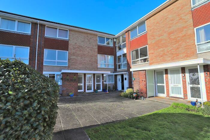 2 Bedroom Maisonette To Rent In Montagu Road, Highcliffe, Highcliffe, Dorset., BH23