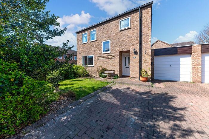 3 Bedroom Link Detached House For Sale In Savile Way, Fowlmere, SG8
