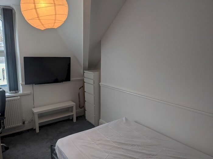 8 Bedroom Terraced House To Rent In Uplands Crescent, Swansea, SA2