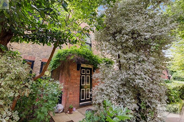 4 Bedroom Terraced House To Rent In Filigree Court, Surrey Quays, SE16