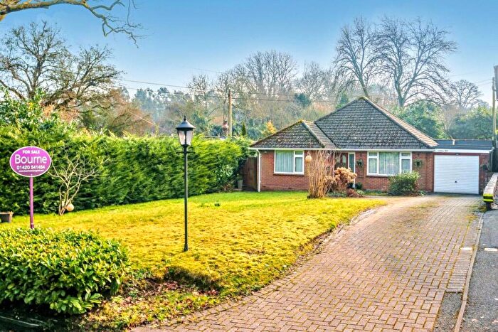 3 Bedroom Bungalow For Sale In Kings Hill, Beech, Alton, Hampshire, GU34