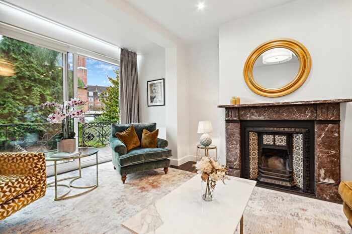 4 Bedroom End Of Terrace House To Rent In Heathfield Terrace, Bedford Park, W4