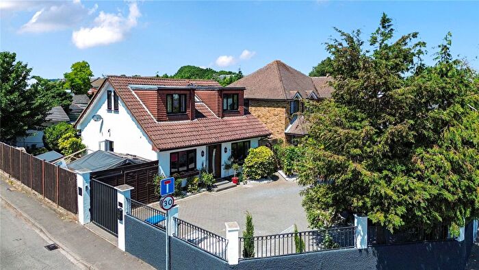 5 Bedroom Parking For Sale In Staines, Surrey, TW18
