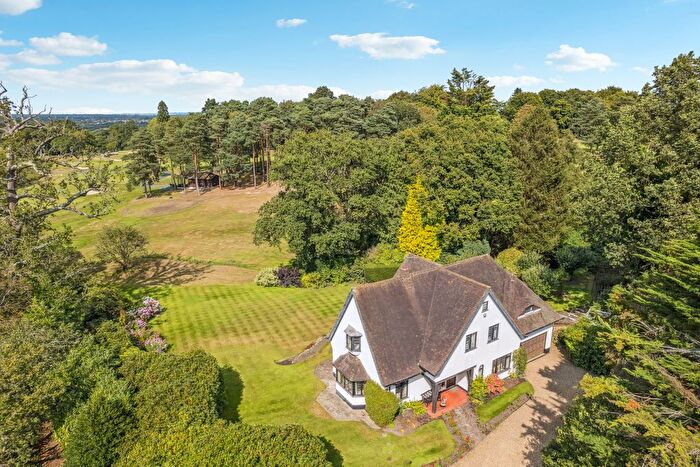 4 Bedroom Detached House For Sale In Park Close, Rickmansworth, WD3