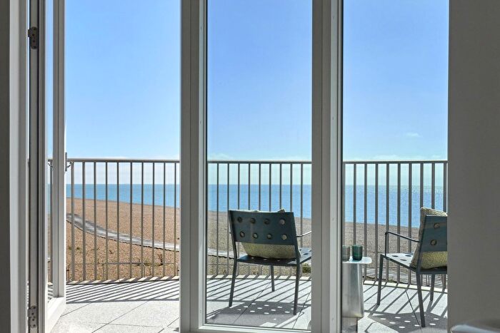 2 Bedroom Detached House For Sale In Shoreline Crescent, Folkestone, Kent, CT20