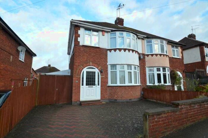 3 Bedroom Semi-Detached House To Rent In Pipers Hill Road, Kettering, NN15