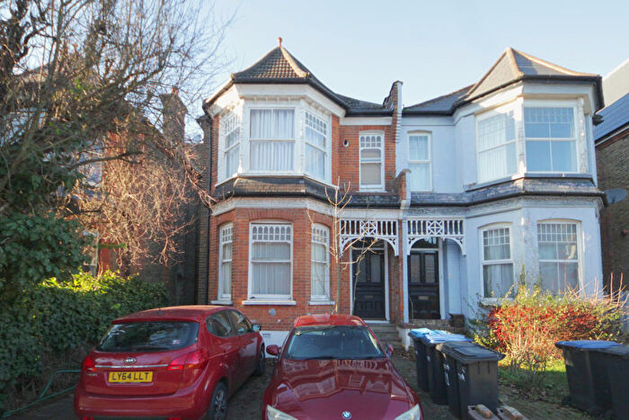 1 Bedroom Flat To Rent In Haslemere Road, Winchmore Hill, N21