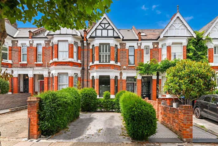 4 Bedroom Semi Detached House For Sale In Chevening Road, Queens Park, London, NW6